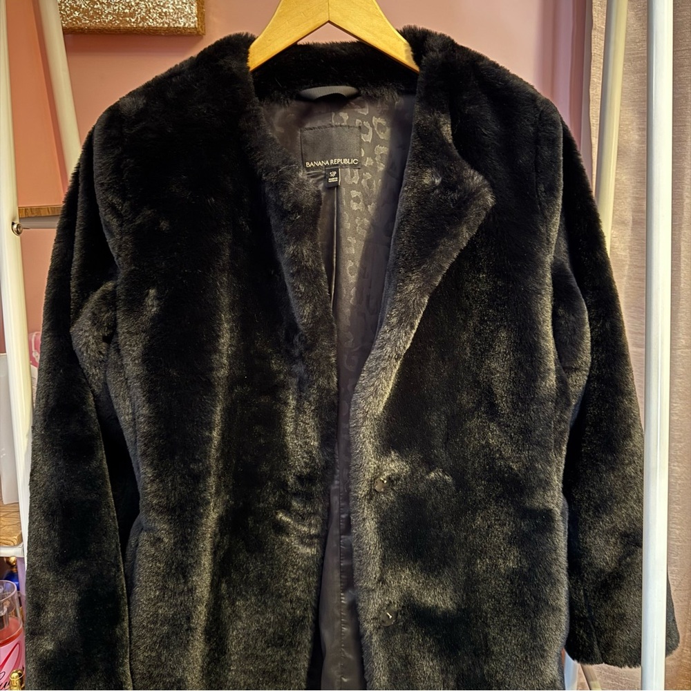 BANANA REPUBLIC FAUX FUR COAT
